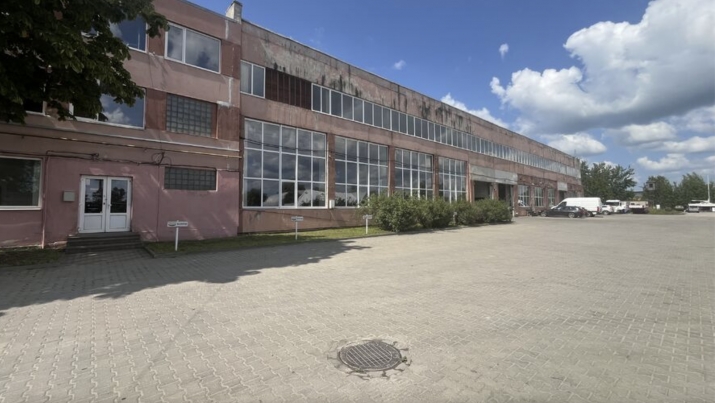 Объявление. Продаётся промышленный комплекс в Елгаве  В продаже промышленная недвижимость в Елгаве, в зоне Цена: 2.6e+06 EUR Foto #2