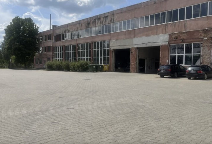 Объявление. Продаётся промышленный комплекс в Елгаве  В продаже промышленная недвижимость в Елгаве, в зоне Цена: 2.6e+06 EUR Foto #3