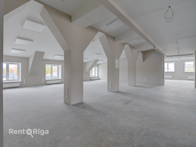 Sludinājumi. Jaunas biroja telpas Klusajā centrā.  Piedāvājam nomai mūsdienīgas un stilīgas biroja telpas Cena: 3165 EUR/mēn Foto #4