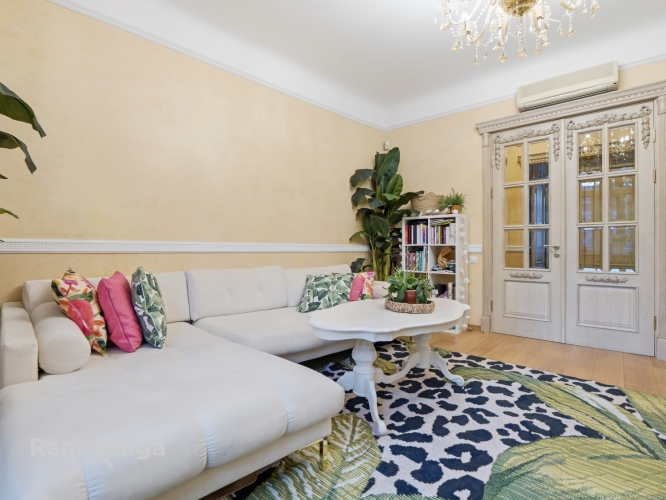 Sludinājumi. Iespēja dzīvot pašā Vecrīgas sirdī.  Šis dzīvoklis piedāvā visu, ko var vēlēties pilsētas dzīves Cena: 940 EUR/mēn Foto #8