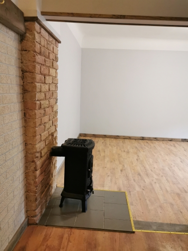 Sludinājumi. Tiek pārdots investīciju objekts Čiekurkalnā, kas sastāv no 3 ēkām, zemesgabala un 14 šķūnīšiem.   Cena: 360000 EUR Foto #7