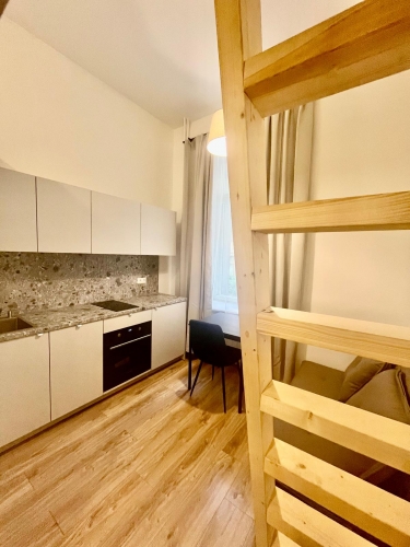 Sludinājumi. Ilgtermiņa īrei pieejams mūsdienīgs un līdz detaļām pārdomāts studio tipa dzīvoklis Skolas ielā 13 Cena: 400 EUR/mēn Foto #4