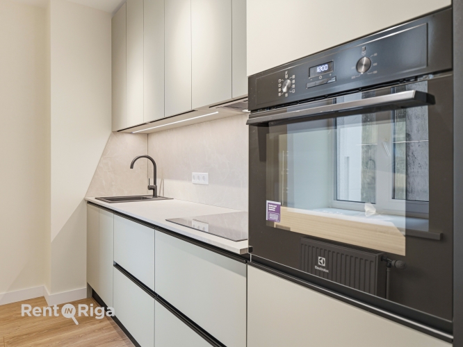 Sludinājumi. Ekskluzīva iespēja - ar augstas kvalitātes apdari dzīvoklis pašā Rīgas sirdī!  Plānojums: * Cena: 122000 EUR Foto #6