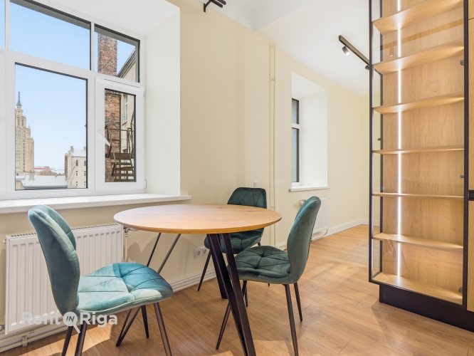 Sludinājumi. Ekskluzīva iespēja - ar augstas kvalitātes apdari dzīvoklis pašā Rīgas sirdī!  Plānojums: * Cena: 122000 EUR Foto #1