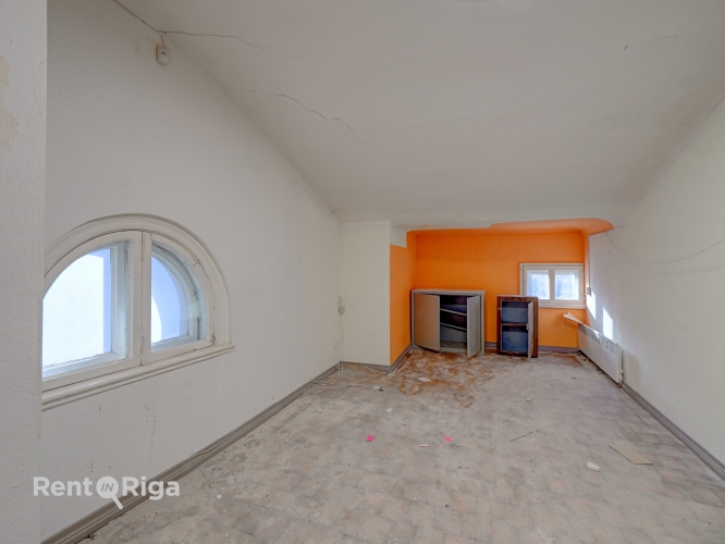 Объявление. Сдаются помещения в историческом здании на улице Элизабетес, напротив парка Эспланада.  В аренду Цена: 2484 EUR/мес. Foto #6