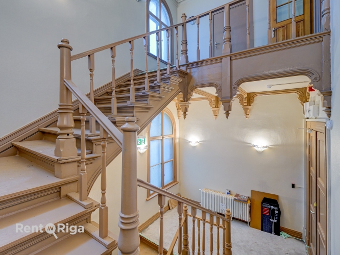 Объявление. Сдаются помещения в историческом здании на улице Элизабетес, напротив парка Эспланада.  В аренду Цена: 2484 EUR/мес. Foto #3