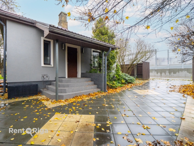 Объявление. Продаётся уютный и просторный семейный дом в Пурвциемсе, на улице Браслас. Дом продаётся с полной Цена: 380000 EUR Foto #4