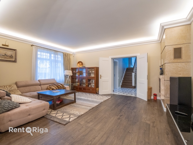 Объявление. Продаётся уютный и просторный семейный дом в Пурвциемсе, на улице Браслас. Дом продаётся с полной Цена: 380000 EUR Foto #8