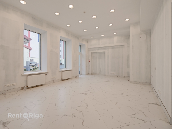 Sludinājumi. Jaunas, plašas un modernas telpas Klusajā centrā.  Piedāvājam nomai mūsdienīgas un stilīgas Cena: 416 EUR/mēn Foto #1