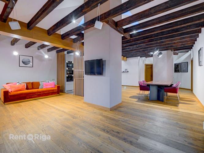 Sludinājumi. Pilnībā aprīkots un mēbelēts dzīvoklis ēkas augšējā stāvā, ar divām pazemes autostāvvietām un Cena: 345000 EUR Foto #3