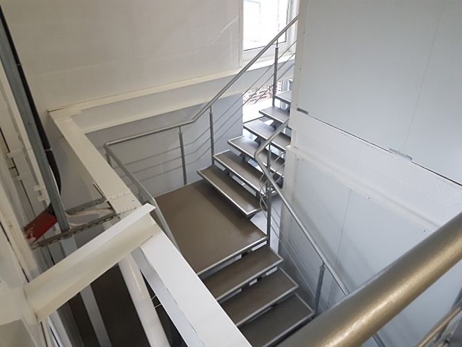 Объявление. Автономный объект  производственно-складское здание.  Общая площадь зданий: здание  2 018 м, Цена: 690000 EUR Foto #8