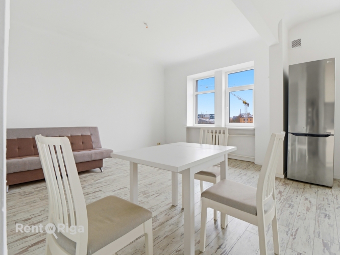 Sludinājumi. Dzīvoklis ar savu šarmu un auru.  Tā logi ir vērsti uz Sporta pils dārzi, kur vairāku gadu garumā Cena: 117500 EUR Foto #4