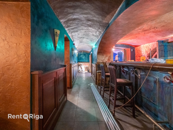 Sludinājumi. Tiek iznomātas kluba telpas  Elizabetes ielā 49!  Piedāvājam nomai plašas 200 m pagraba telpas Cena: 1000 EUR/mēn Foto #8