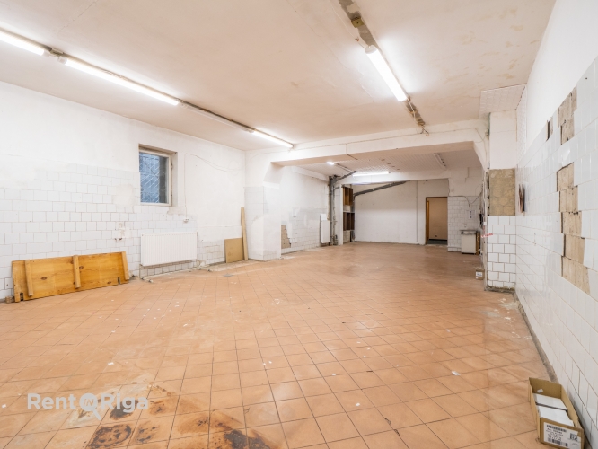 Sludinājumi. Birojs ar noliktavas telpām pirmajā stāvā ar atsevišķu ieeju no pirmā stāva.  Priekšrocības:  + Cena: 1194 EUR/mēn Foto #6