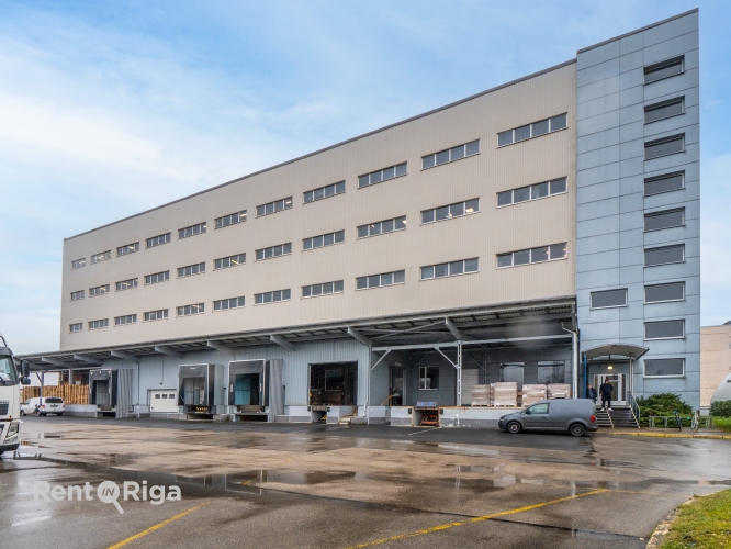 Sludinājumi. Iznomā noliktavas telpas.  Tiek piedāvātas plašas un ļoti labā stāvoklī esošas noliktavas telpas Cena: 4050 EUR/mēn Foto #1