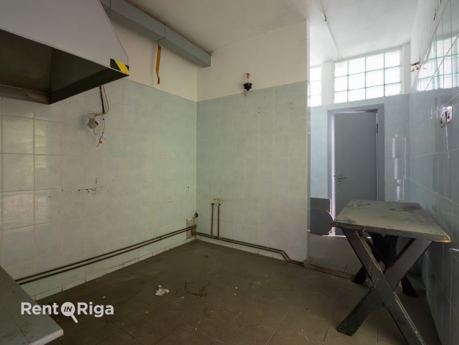 Sludinājumi. Komerctelpas Ganību dambī, Rīgā, kas piemērotas dažādiem biznesa risinājumiem.  Izmantojiet šo Cena: 429 EUR/mēn Foto #6