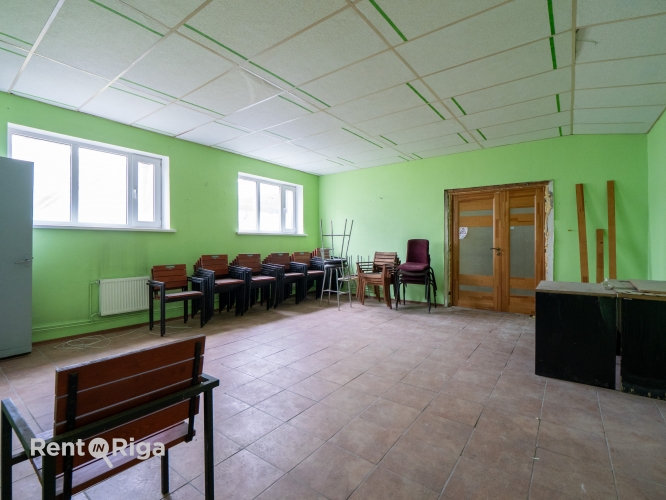 Sludinājumi. Komerctelpas Ganību dambī, Rīgā, kas piemērotas dažādiem biznesa risinājumiem.  Izmantojiet šo Cena: 429 EUR/mēn Foto #1