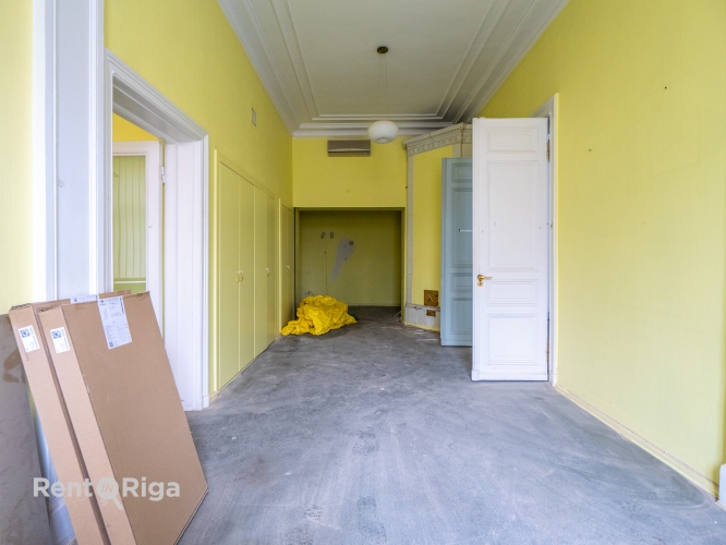 Sludinājumi. Izīrē telpas pilsētas centrā!  Piedāvājumā gaišas un plašas telpas izcilā vietā  pašā Rīgas centra Cena: 3600 EUR/mēn Foto #8