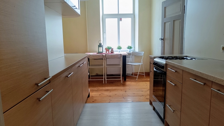 Sludinājumi. Dzīvo prestižā Rīgas centrā!   Izīrē plašu un eleganti iekārtotu 4 istabu dzīvokli pašā Rīgas sirdī Cena: 1100 EUR/mēn Foto #6