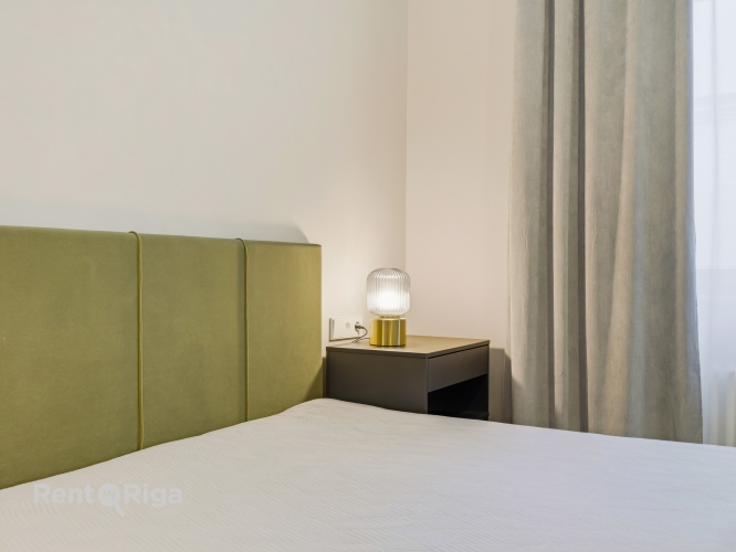 Sludinājumi. Dzīvoklis ar Brīnišķīgu skatu uz Vecrīgu un Daugavas tiltiem, tiek piedāvāts ilgtermiņa īrei.  Cena: 900 EUR/mēn Foto #8