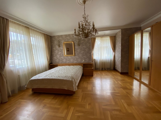 Sludinājumi. Gaiša un mājīga privātmāja Asaros, 15 minūšu gājiena attālumā no pludmales. Ērts un pārdomāts Cena: 490000 EUR Foto #9