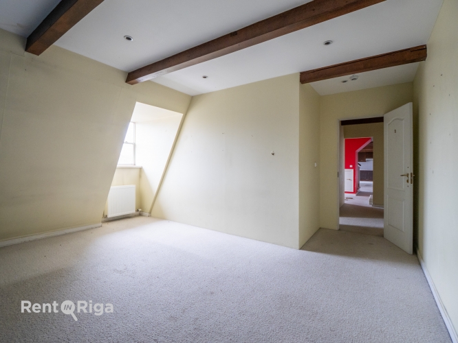 Sludinājumi. Bijušās hosteļa telpas Jēkaba kazarmās. Iespējams izveidot arī biroju.  Telpu lietošanas kods: Cena: 2356 EUR/mēn Foto #5