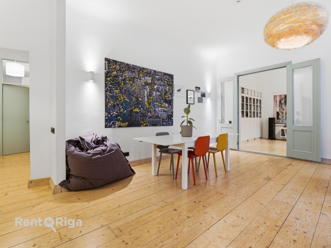 Sludinājumi. Tiek pārdots gaumīgs 5-istabu ģimenes dzīvoklis Skandināvu minimālisma stilā. Dzīvoklis ir ideāli Cena: 360000 EUR Foto #5