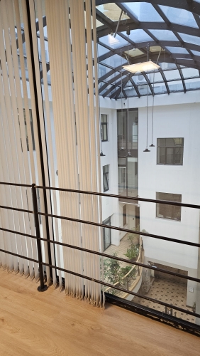 Объявление. Biroja telpas labi uzturētā biroju ēkā Meierovica bulvārī 16, minūtes gājiena attālumā no Laimas Цена: 1414 EUR/мес. Foto #5