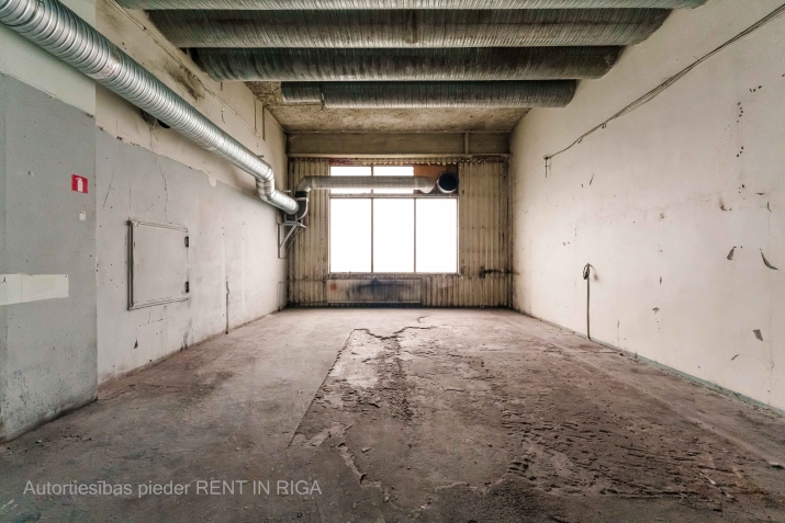 Sludinājumi. Apsildāmas ražošanas vai noliktavas telpas 2.stāvā.  Ēka celta 1994.gadā pēc somu projekta. Kravas Cena: 1600 EUR/mēn Foto #9