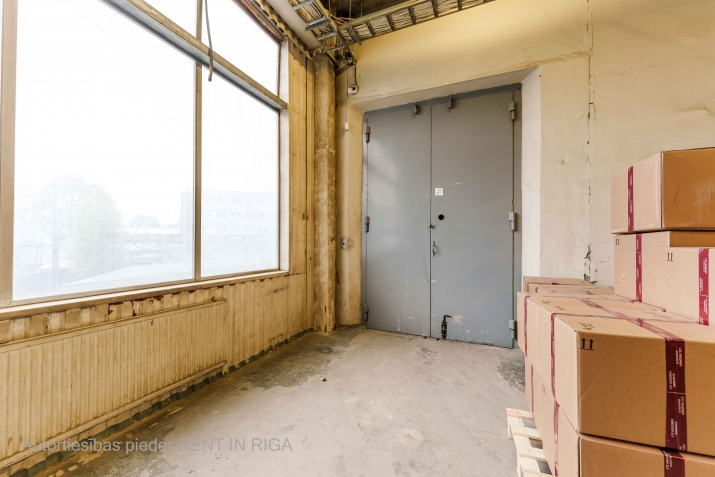 Объявление. Heated production or warehouse premises on the 2nd floor.  3 or 4 separate adjacent rooms are Цена: 680 EUR/мес. Foto #9