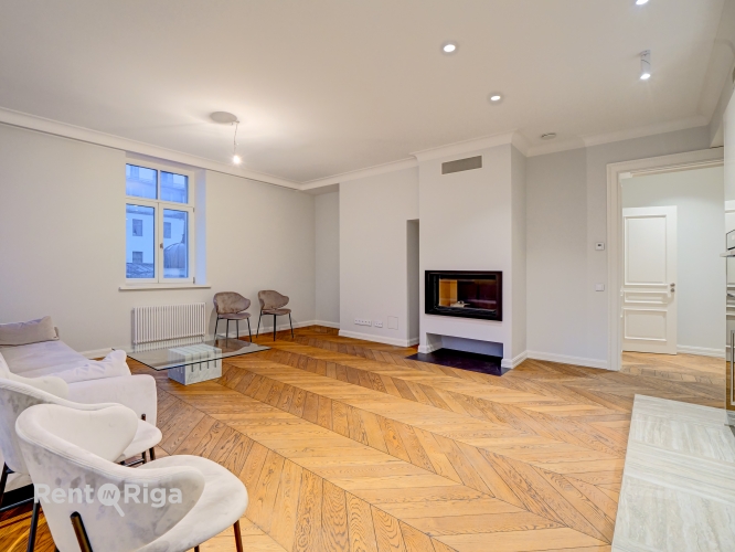 Sludinājumi. \'Elizabetes Rezidence\', viena no spilgtākajām Rīgas arhitektūras mantojuma pērlēm, celta 19. Cena: 525000 EUR Foto #2