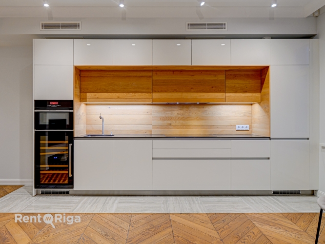 Sludinājumi. \'Elizabetes Rezidence\', viena no spilgtākajām Rīgas arhitektūras mantojuma pērlēm, celta 19. Cena: 525000 EUR Foto #5