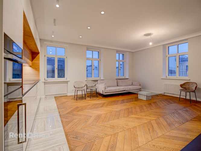 Sludinājumi. \'Elizabetes Rezidence\', viena no spilgtākajām Rīgas arhitektūras mantojuma pērlēm, celta 19. Cena: 525000 EUR Foto #6