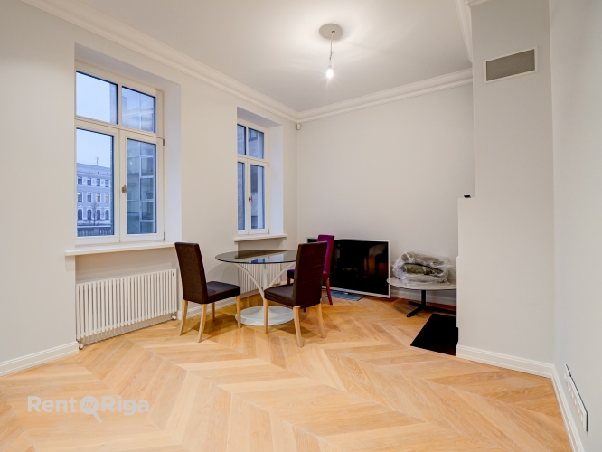 Sludinājumi. \'Elizabetes Rezidence\'- viena no spilgtākajām Rīgas arhitektūras mantojuma pērlēm, celta 19. Cena: 305000 EUR Foto #5