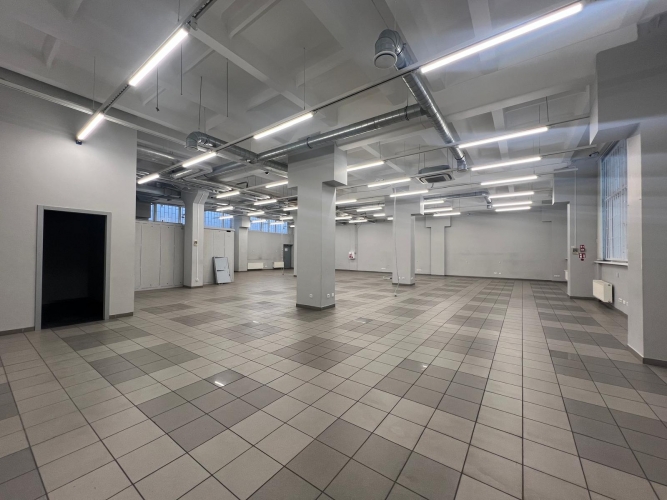 Sludinājumi. Komerctelpas Mūkusalas Biznesa centrā  lieliski piemērotas tirdzniecībai un klientu apkalpošanai  Cena: 3414 EUR/mēn Foto #8