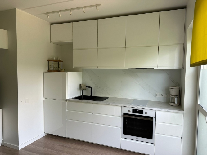 Sludinājumi. Izīrē 2 istabu dzīvokli jaunajā projektā \'Mežpilsēta\'  Superīga izvēle tiem kuri novērtē rīta sauli Cena: 650 EUR/mēn Foto #2