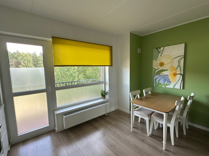 Sludinājumi. Izīrē 2 istabu dzīvokli jaunajā projektā \'Mežpilsēta\'  Superīga izvēle tiem kuri novērtē rīta sauli Cena: 650 EUR/mēn Foto #3