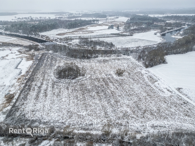 Sludinājumi. Tiek pārdots investīciju objekts  zemes īpašums ar aktīvu karjeru un darbojošos biznesu.  Cena: 555000 EUR Foto #9