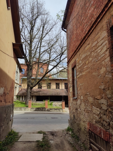 Объявление. A three-storey building for reconstruction in the old town of Cēsis.  Year of construction: 1880. Цена: 120000 EUR Foto #4