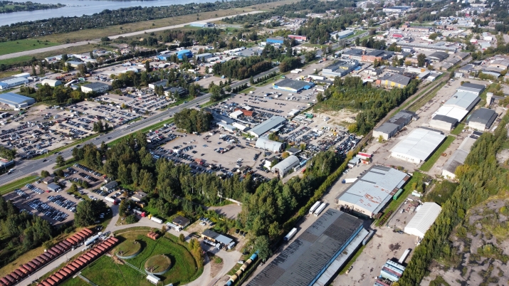 Объявление. Zemes gabals (R zona) Latgales ielā.  + Intensīva auto plūsma; + piebraukšana no Maskavas ielas; + Цена: 2.3485e+06 EUR Foto #4