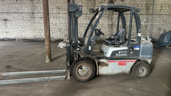 Объявление. Metal hangar with columns.  Level concrete floor. Inside the hangar there is a 37 sq.m brick Цена: 1250 EUR/мес. Foto #6