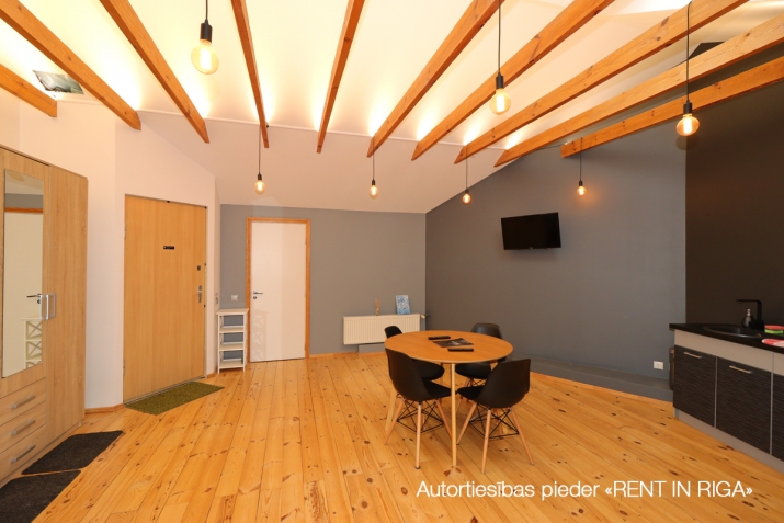 Объявление. Apartment for sale in an excellent location right in the heart of Rigas historic centre! Situated Цена: 99000 EUR Foto #3