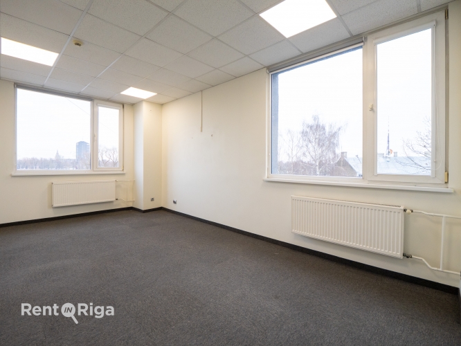 Sludinājumi. Biroja telpas Mūkusalas Biznesa centrā.  Modernas, gaišas un pielāgojamas telpas aktīvā biznesa Cena: 1111 EUR/mēn Foto #1