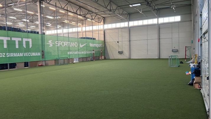 Объявление. Аренда склада в Кекаве.  Отдельно стоящее строение с собственной огороженной и частично Цена: 3432 EUR/мес. Foto #1