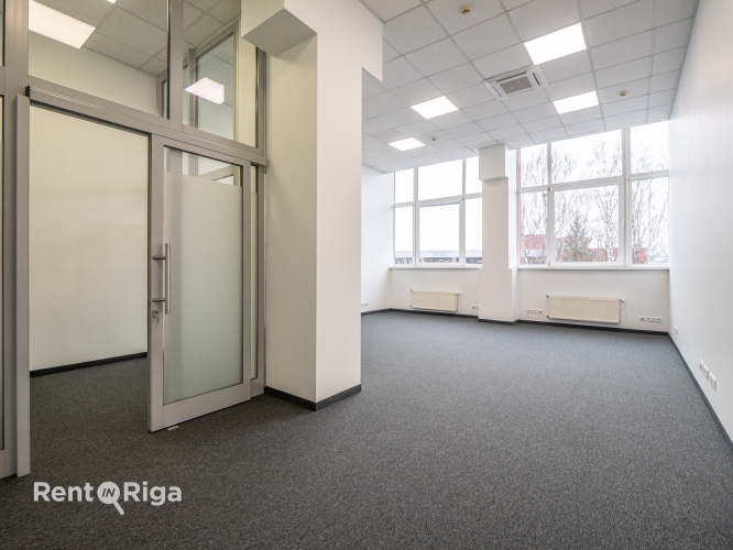 Sludinājumi. Biroja telpas Mūkusalas Biznesa centrā.  Modernas, gaišas un pielāgojamas telpas aktīvā biznes Cena: 441 EUR/mēn Foto #1