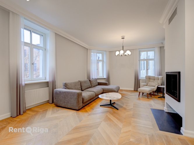 Sludinājumi. \'Elizabetes Rezidence\'- viena no spilgtākajām Rīgas arhitektūras mantojuma pērlēm, celta 19. Cena: 530000 EUR Foto #3