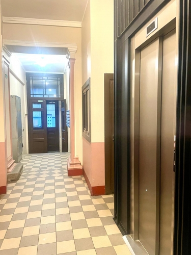 Sludinājumi. Tiek pārdots 202,9 m plašs dzīvoklis ar divām ieejām.  Īpašumam nepieciešams remonts, kas ļaus Cena: 360000 EUR Foto #4