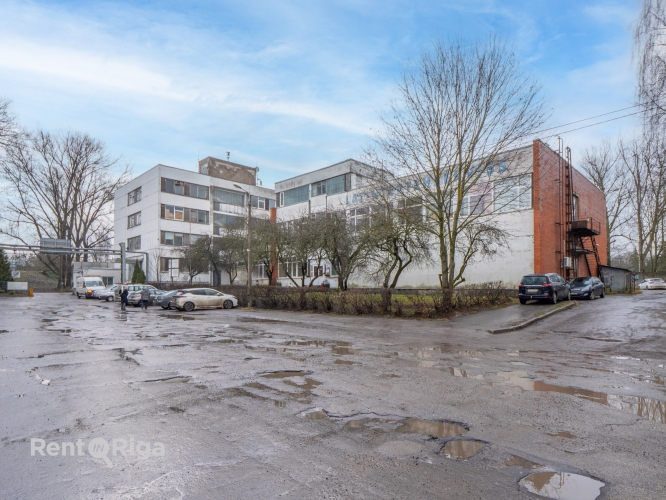 Объявление. Инвестиционный объект  офисно-складское здание по адресу ул. Геранию, 3.  К продаже предлагается Цена: 550000 EUR Foto #1