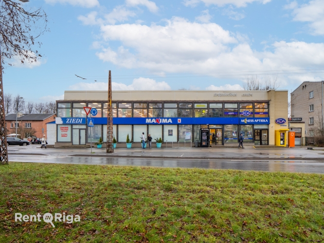 Sludinājumi. Izīrē komerctelpas tirdzniecības centrā Maxima, Ziepniekkalnā.  Piedāvājam nomai komerctelpas ēkas Cena: 1120 EUR/mēn Foto #1