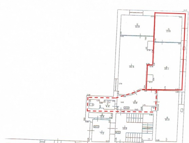 Sludinājumi. Gaišs birojs kvalitatīvi renovētā ēkā.  Taisnstūra formas birojs. Pie telpu ieejas durvīm ir Cena: 200 EUR/mēn Foto #8